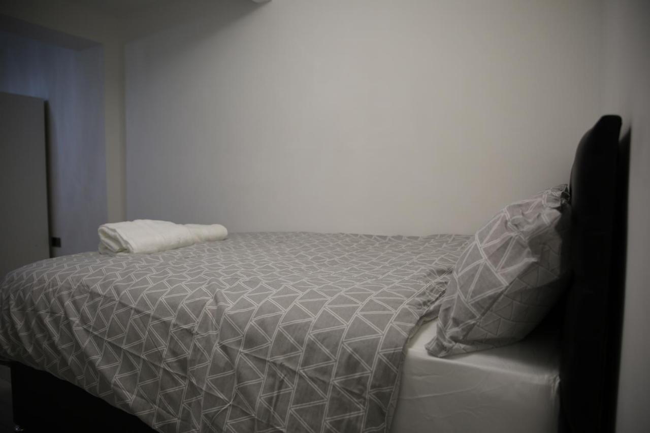 Гостевой дом Rostron House Манчестер