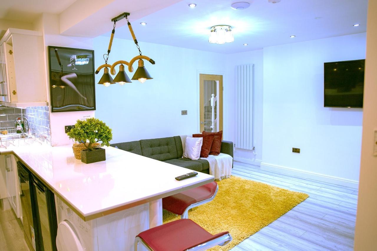 Rostron House Гостевой дом Манчестер
