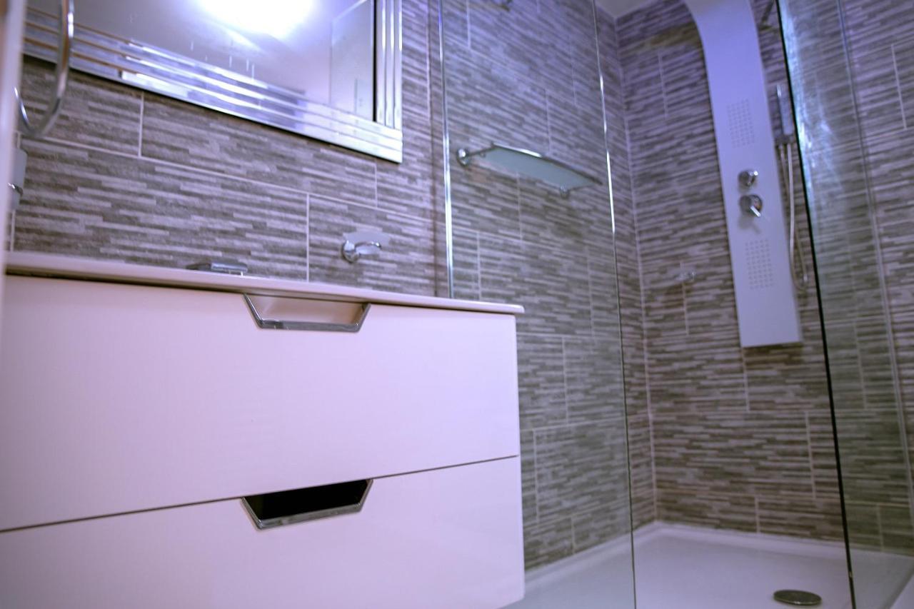 Rostron House * Манчестер